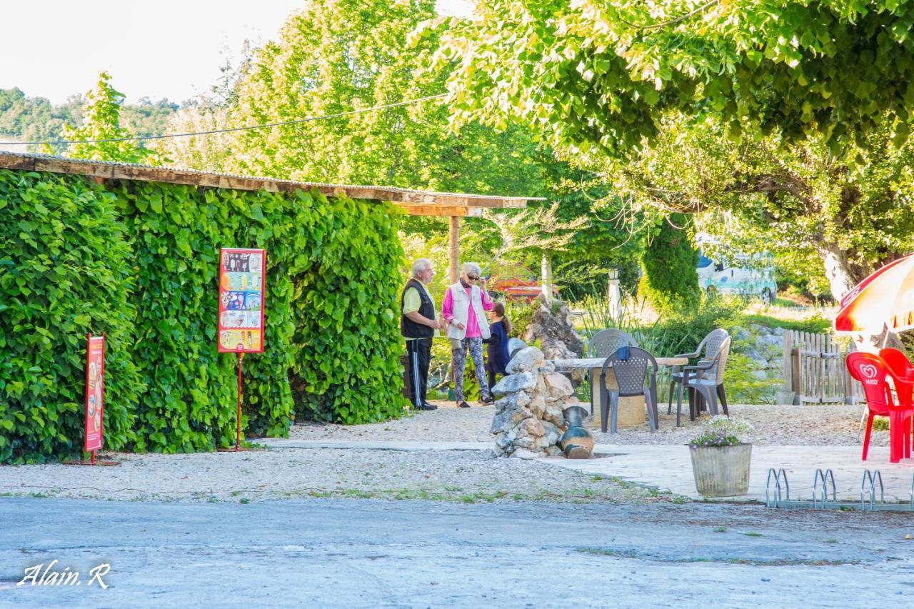 מלון Sarrecave Paradise Challets And Camping מראה חיצוני תמונה